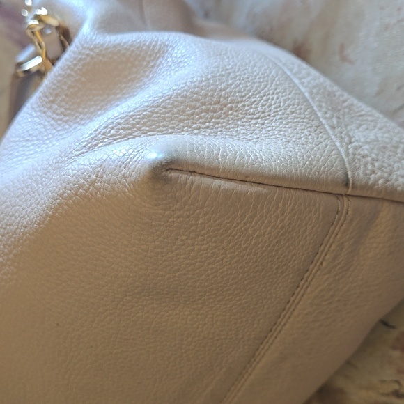Tory Burch Marion Slouchy Tote - Picture 7 of 16